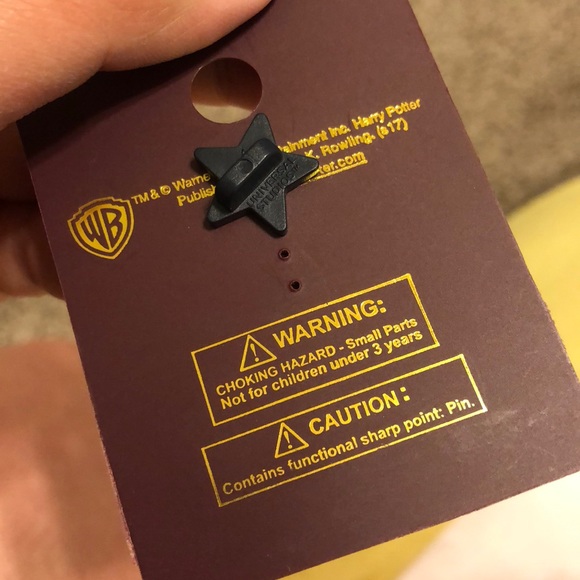 Harry Potter Hufflepuff Pin - Picture 3 of 3